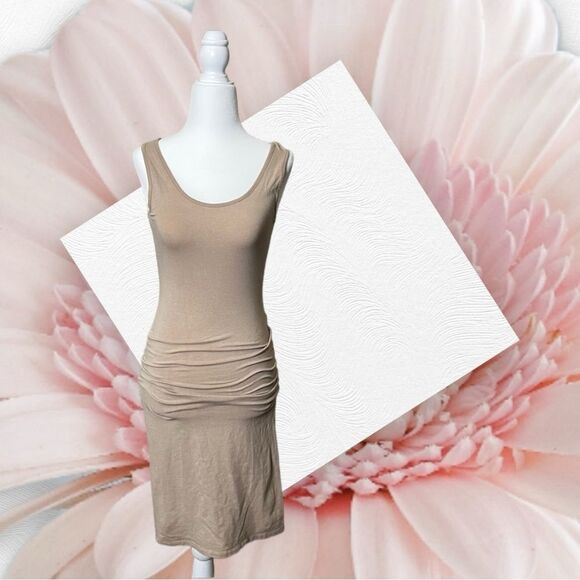 💝 Pre Owned Fashion Nova Bodycon Midi Dress - color Taupe - Small - Picture 2 of 6